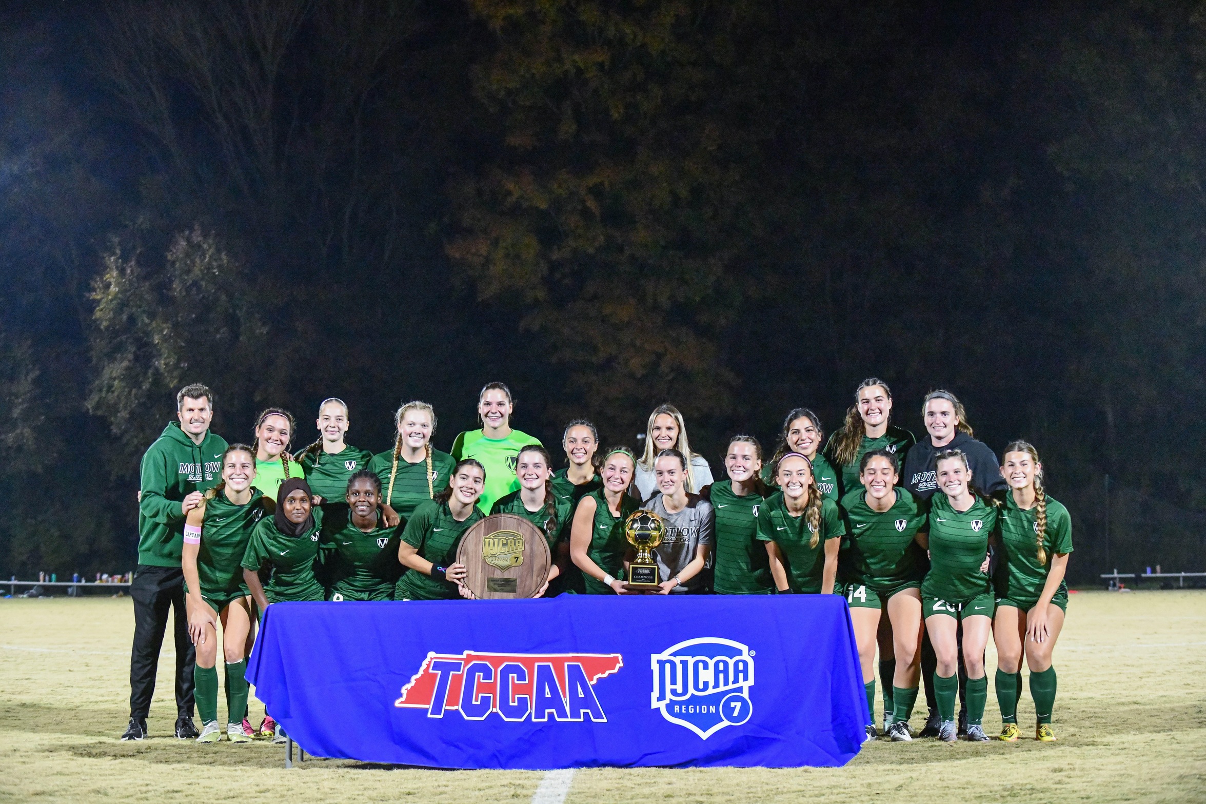 MOTLOW DEFEATS COLUMBIA FOR REGION CROWN